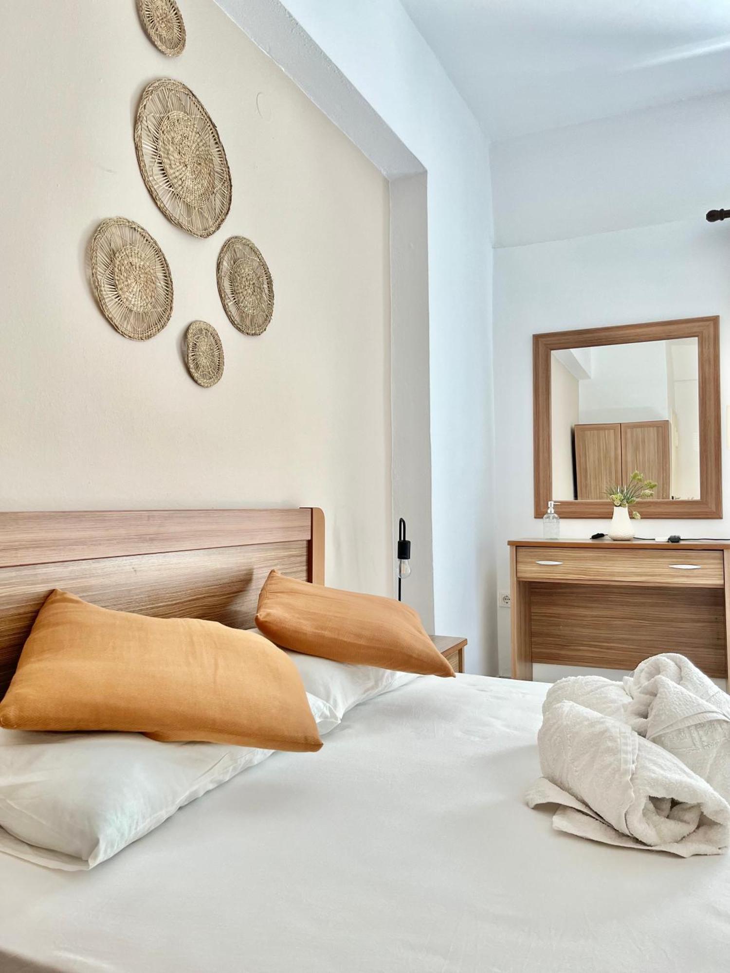 Koutrakis Rooms Finikounta Exteriör bild
